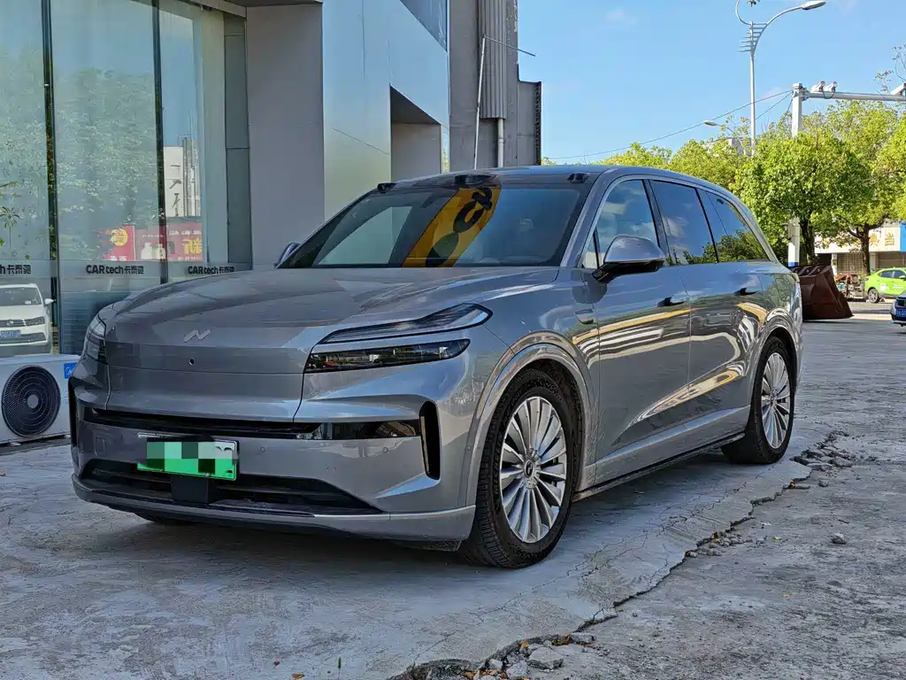 ONVO L90.