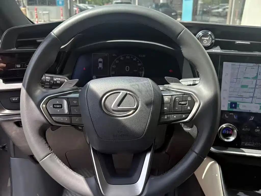 Lexus RZ — миниатюра 7