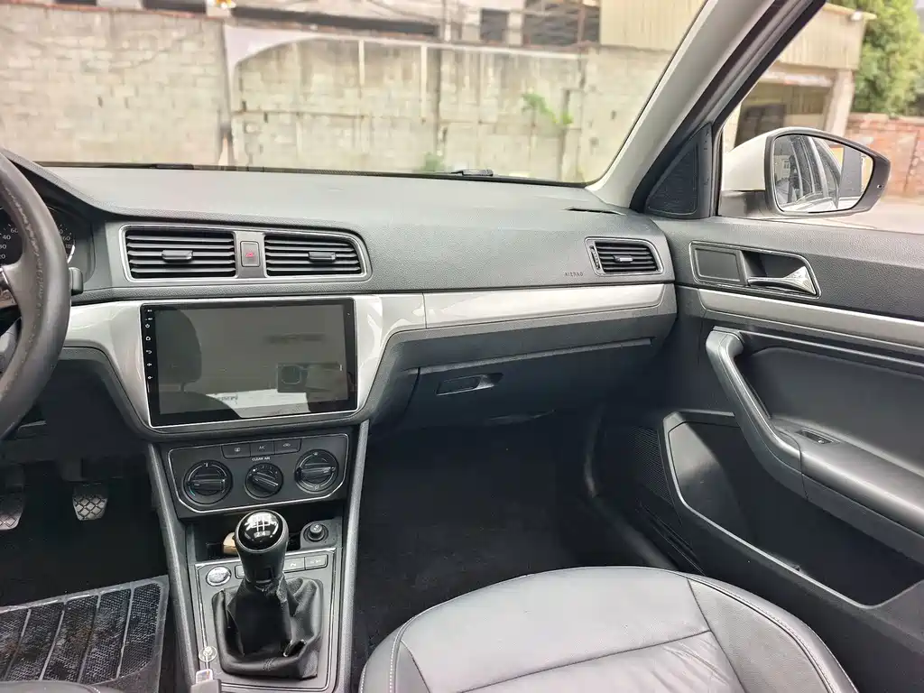 Volkswagen Lavida — миниатюра 8