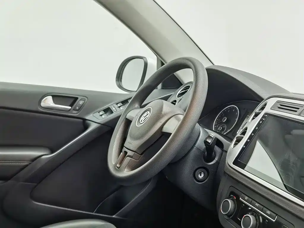 Volkswagen Tiguan — миниатюра 22