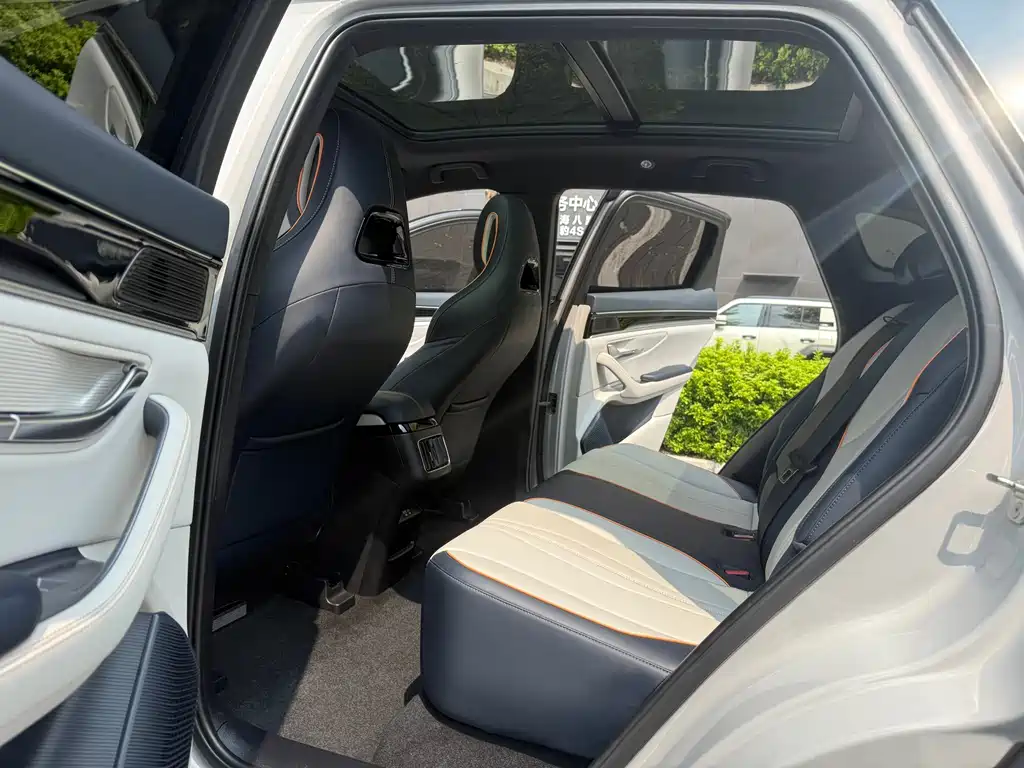 BYD PLUS New Energy — миниатюра 8