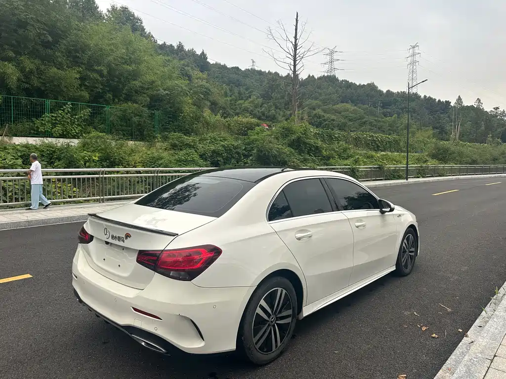 Mercedes-Benz A-Class — миниатюра 6