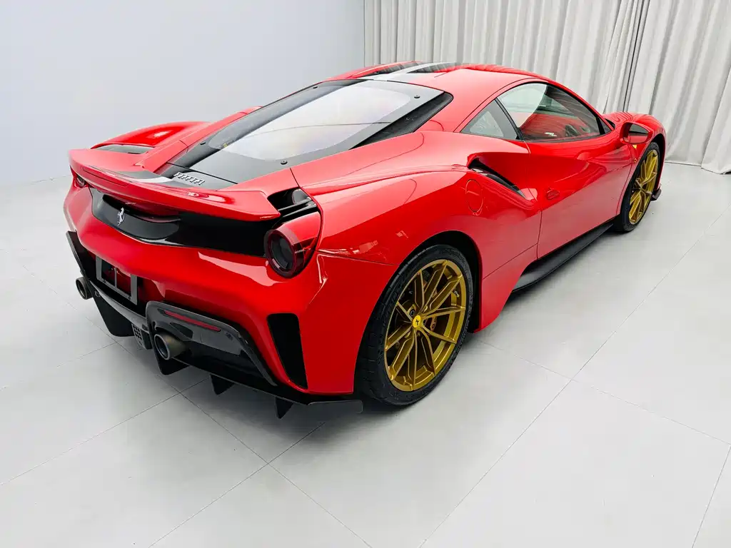 Ferrari 488 488 Pista, фото 7