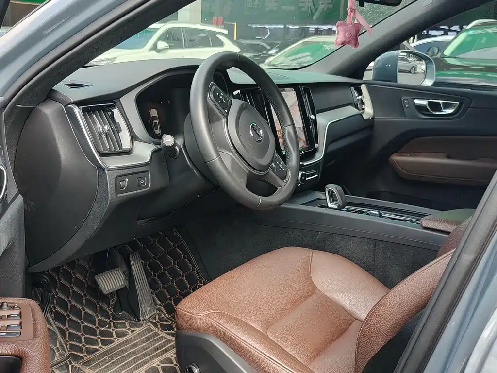 Volvo XC60 — миниатюра 7