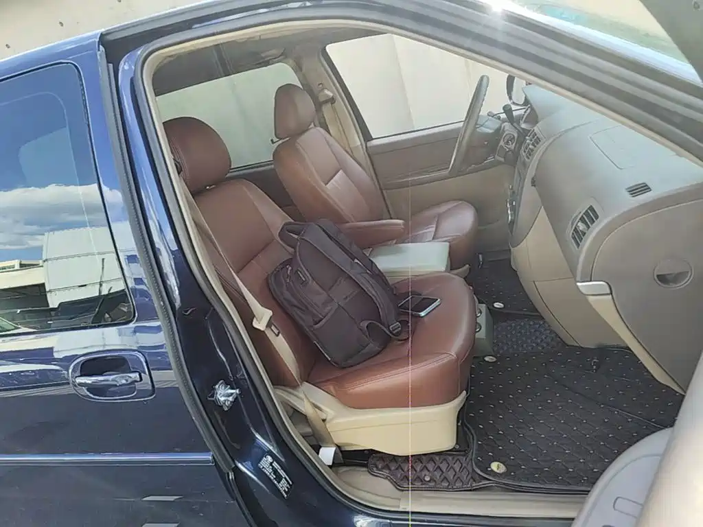 Buick GL8 — миниатюра 25