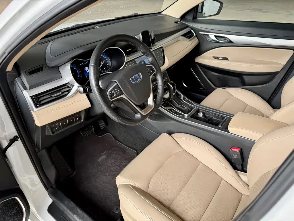 Geely Emgrand — миниатюра 2