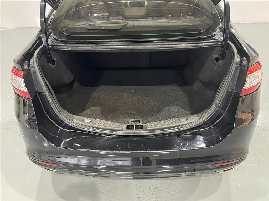 Ford Mondeo 2013 2.0L GTDi200 Luxury