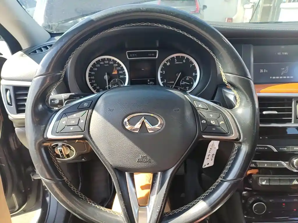 Infiniti QX30 — миниатюра 11