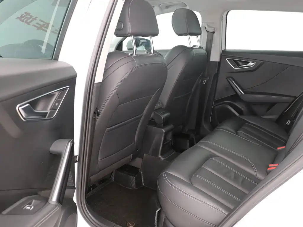 Audi Q2L — миниатюра 10