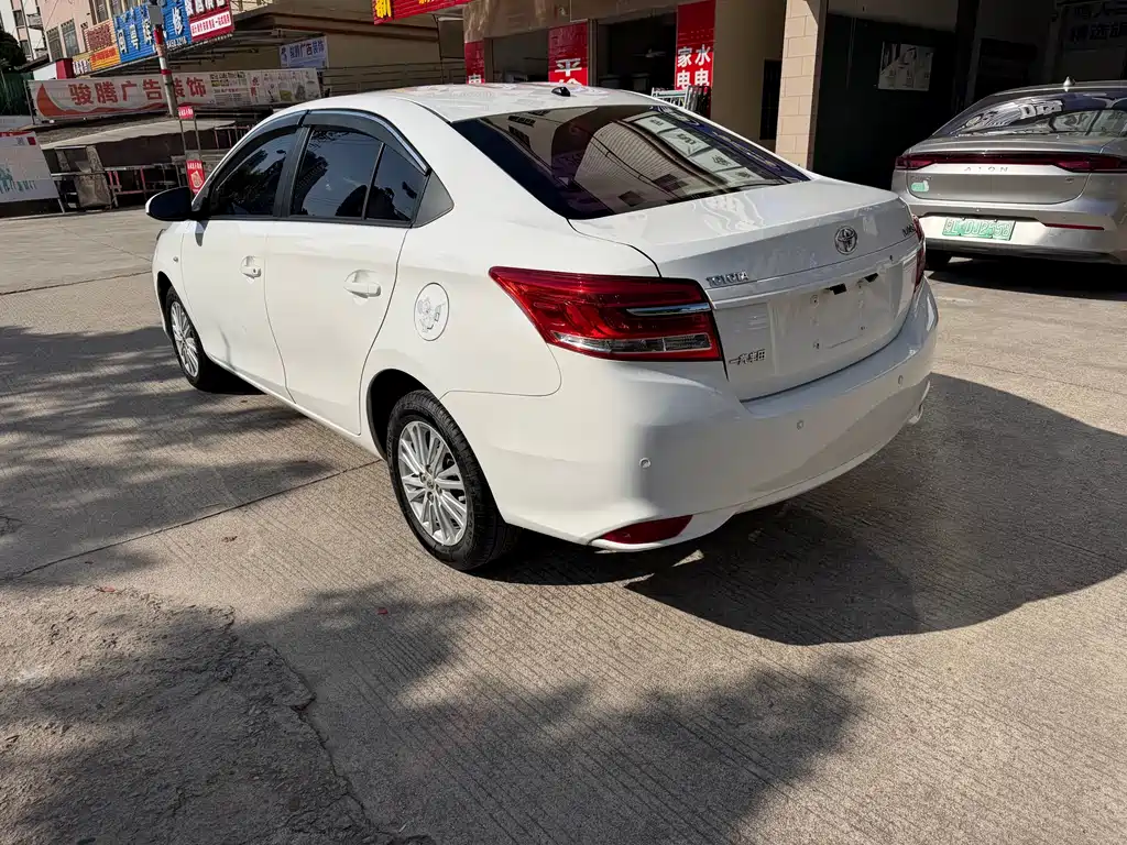 TOYOTA VIOS