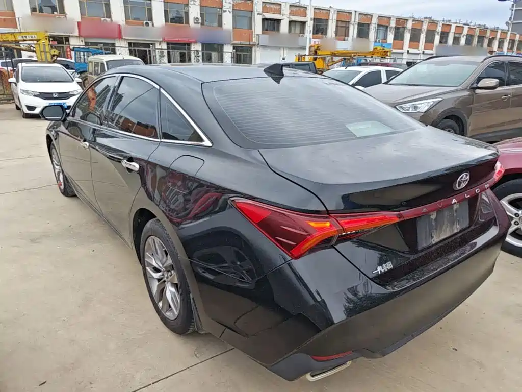 Toyota Avalon — миниатюра 5