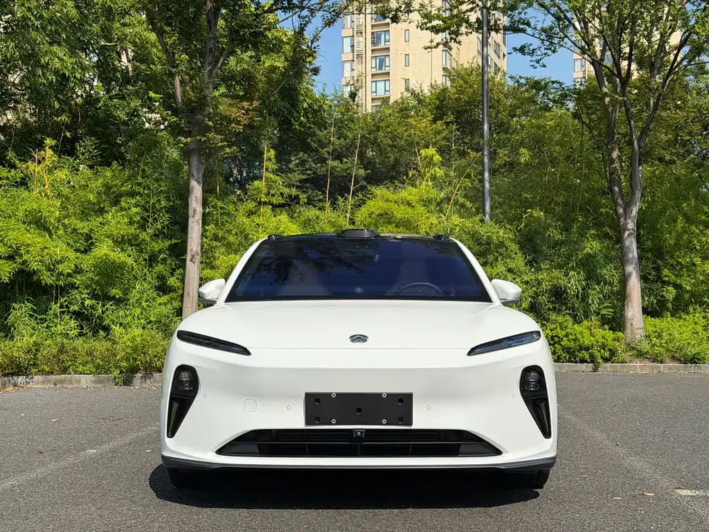 NIO ET5 — миниатюра 2
