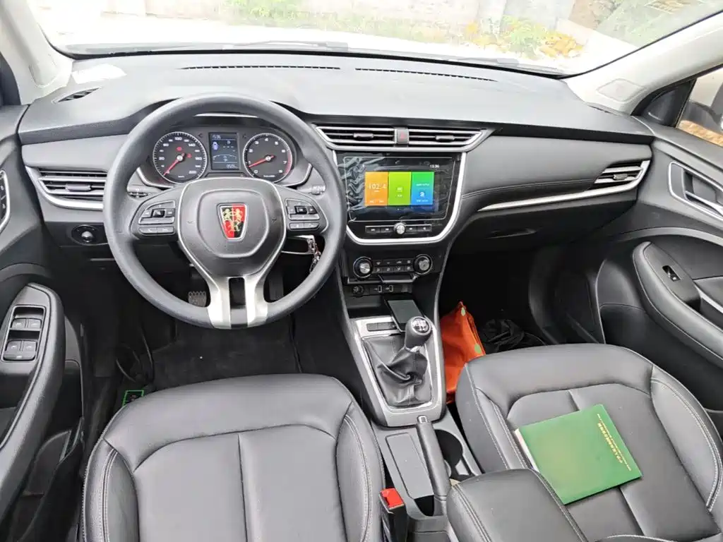 Roewe RX3 — миниатюра 10