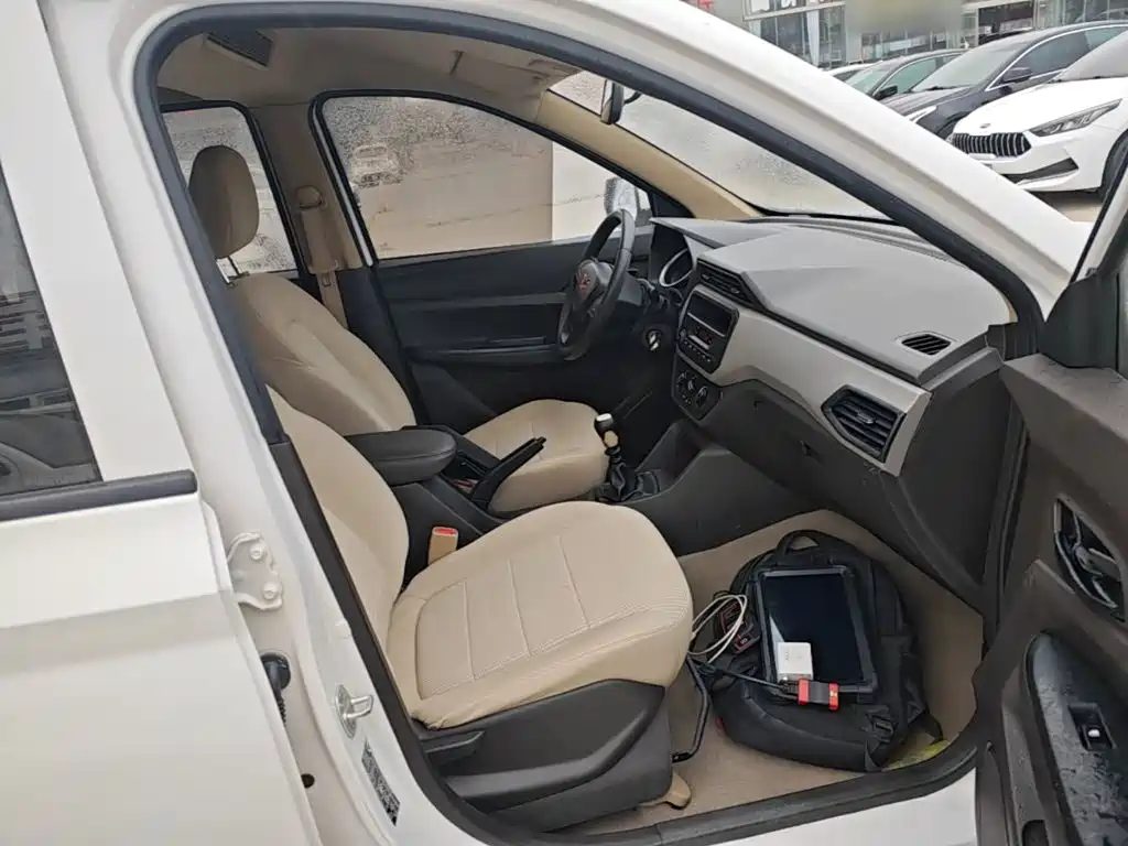 Wuling Hongguang — миниатюра 25