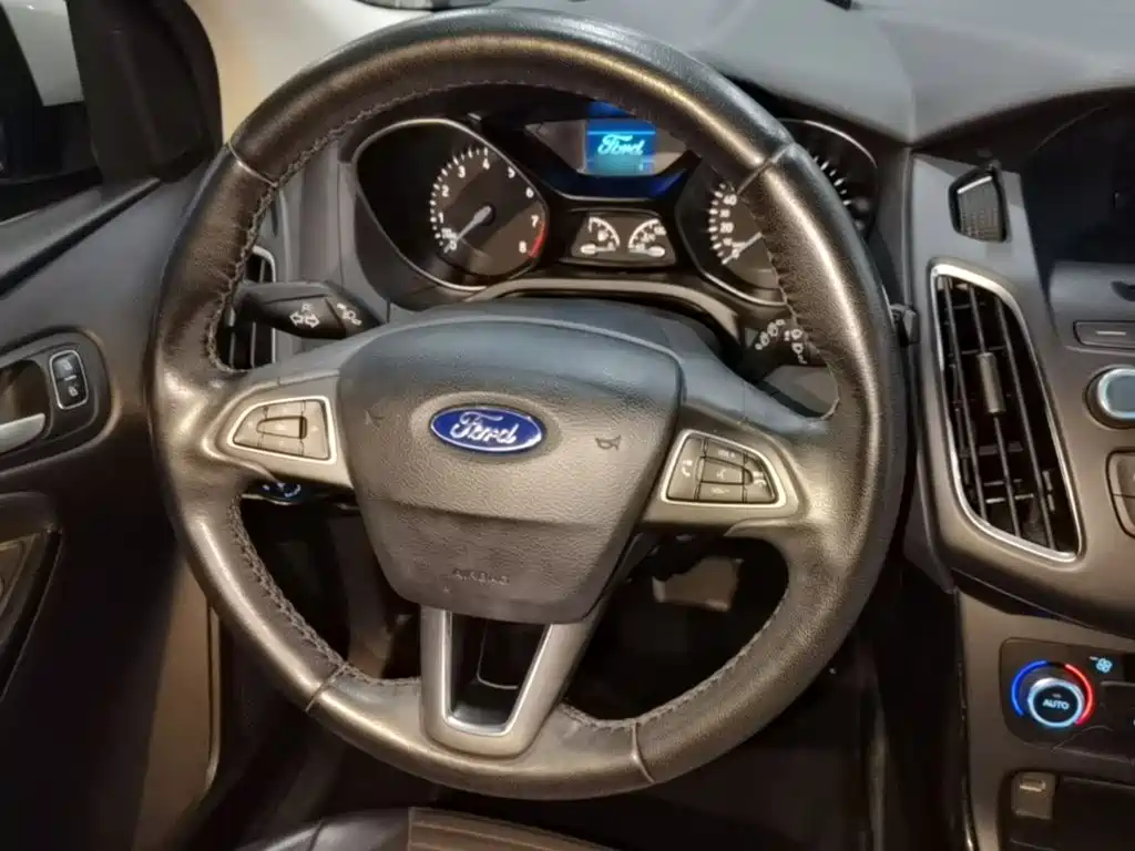 Ford Focus — миниатюра 11