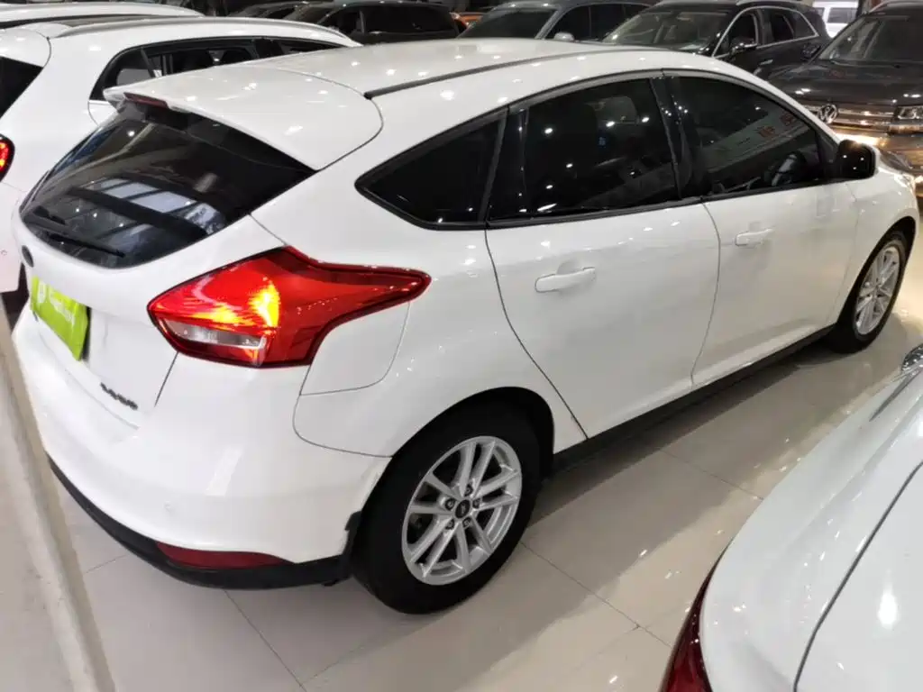 Ford Focus — миниатюра 7