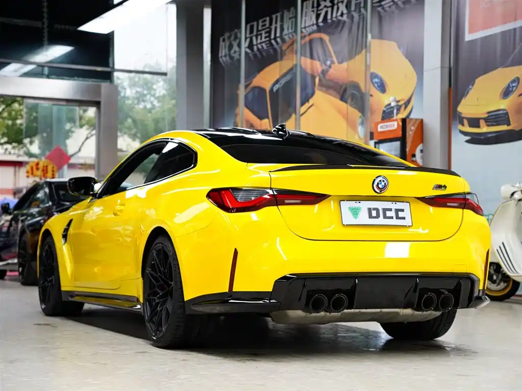 BMW M4 2022 M4