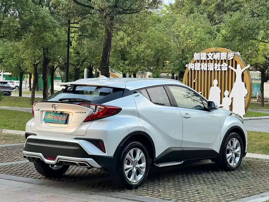 Toyota IZOA — миниатюра 2