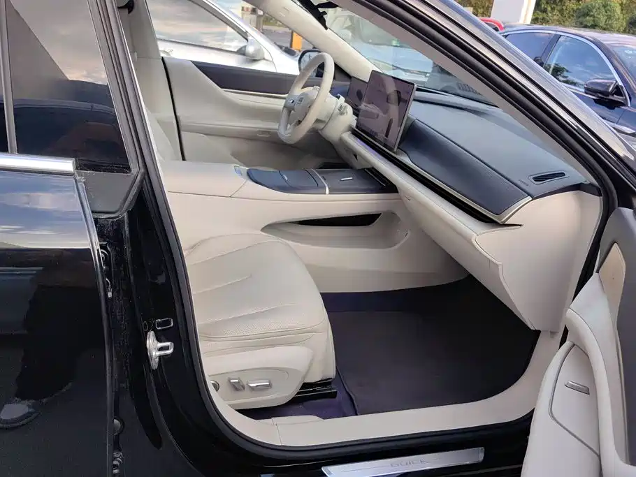 Buick Electra L7 — миниатюра 8