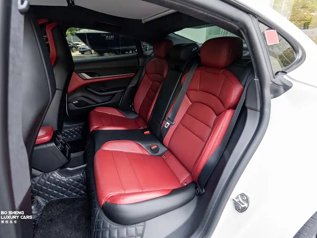 Porsche Taycan — миниатюра 10