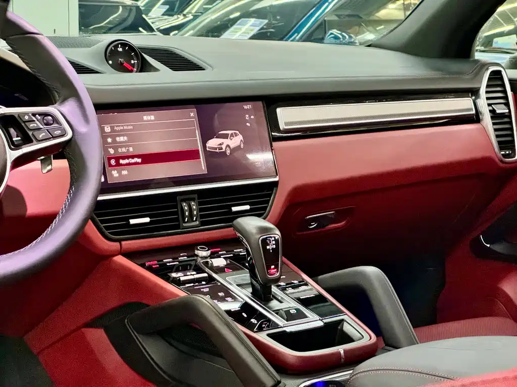 Porsche Cayenne — миниатюра 11