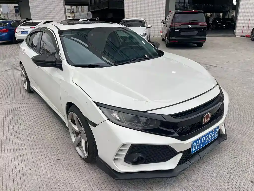 Honda Civic 2019 220TURBO CVT V