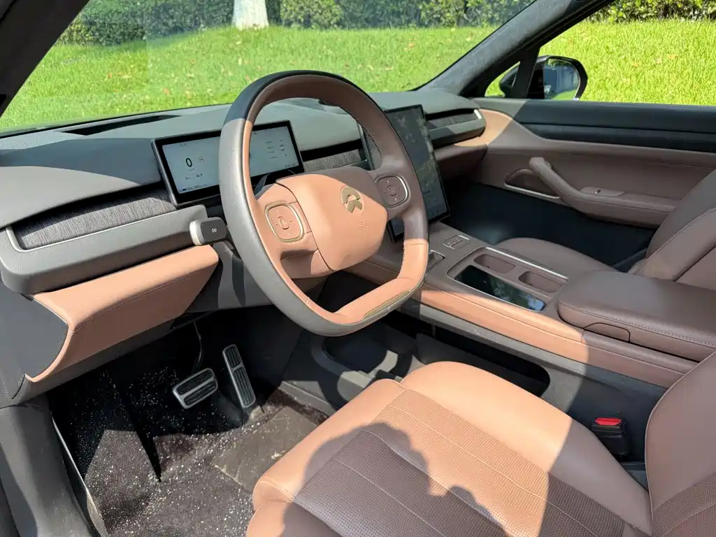 NIO ES8 2024 100kWh