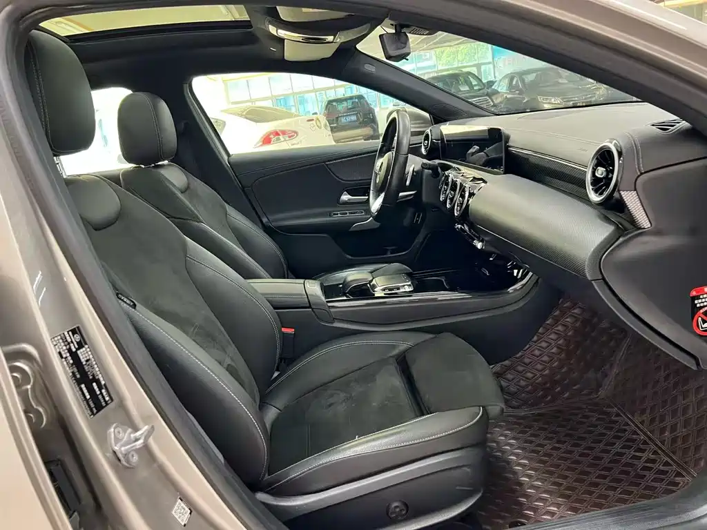 Mercedes-Benz A-Class — миниатюра 7