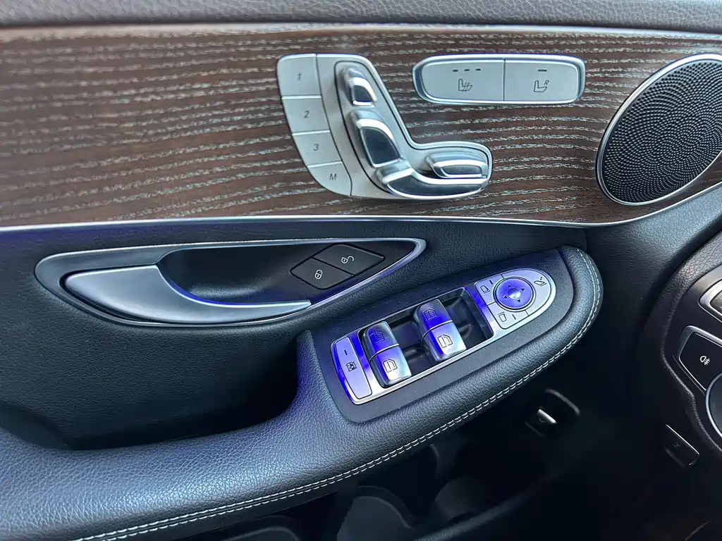 Mercedes-Benz GLC — миниатюра 16