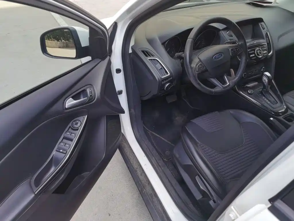 Ford Focus — миниатюра 12