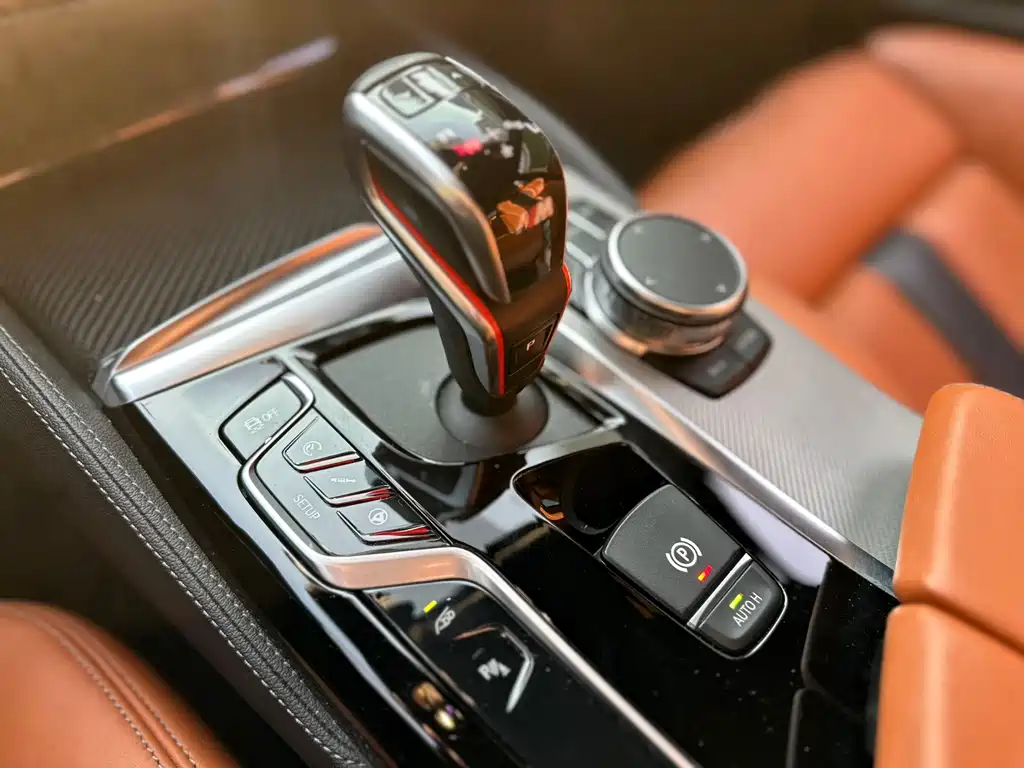 BMW M5 — миниатюра 13