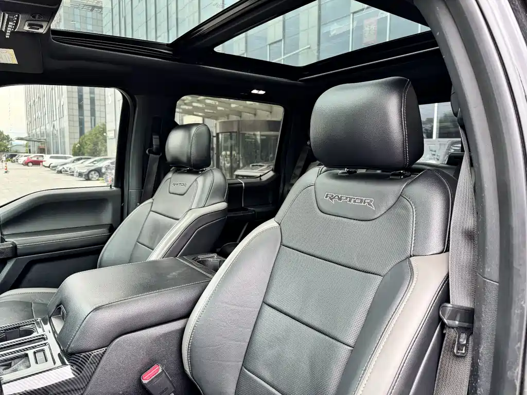 Ford F-150 Raptor — миниатюра 8