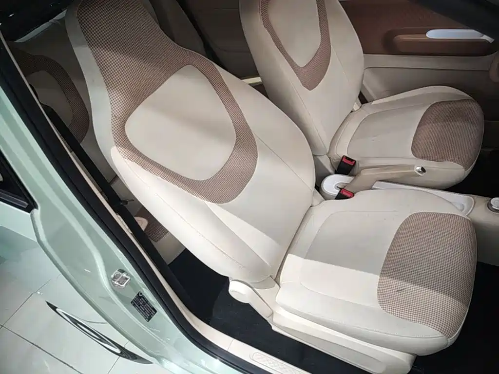 Wuling MINIEV — миниатюра 25