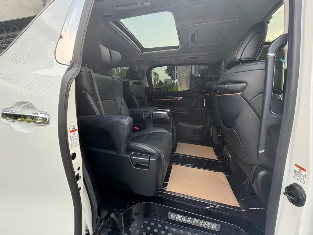 Toyota Vellfire — миниатюра 15