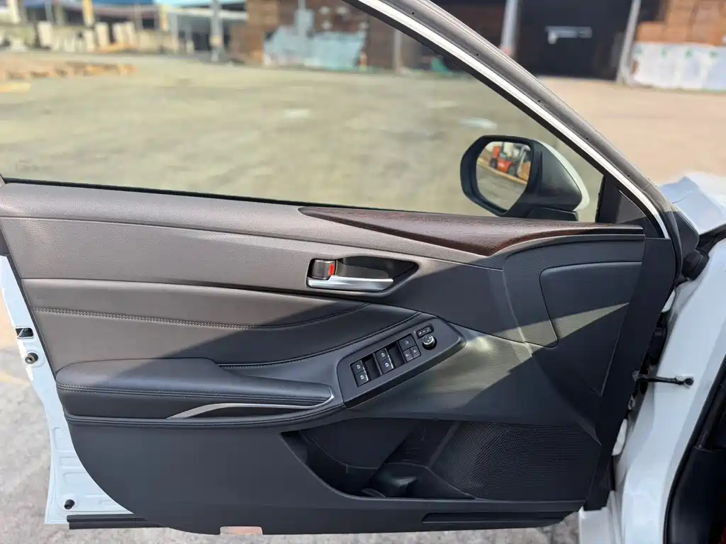 Toyota Avalon — миниатюра 4