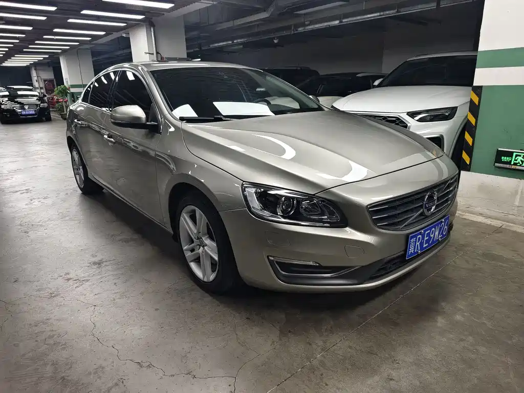 Volvo S60 — миниатюра 3