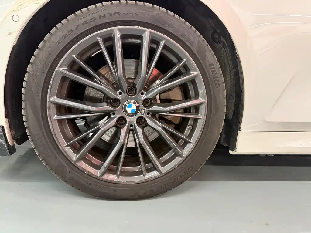 BMW 3 Series — миниатюра 11