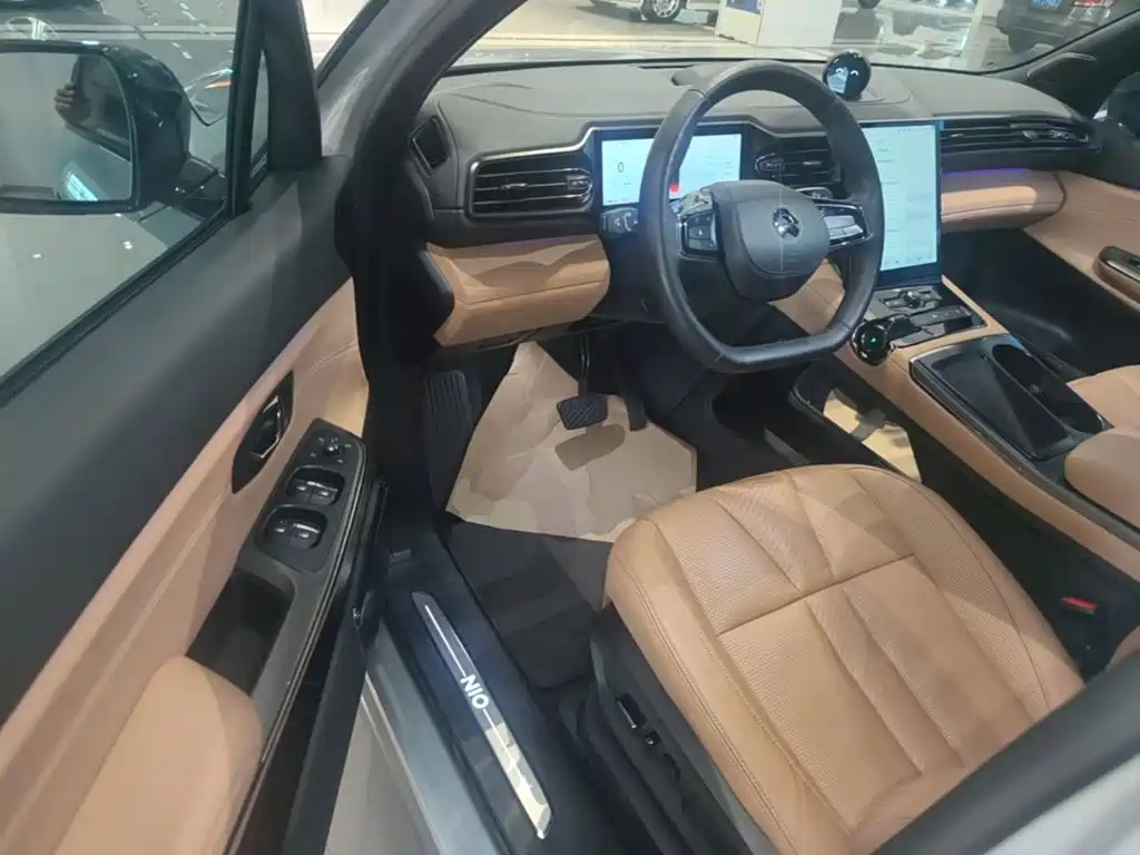 NIO ES8 — миниатюра 16