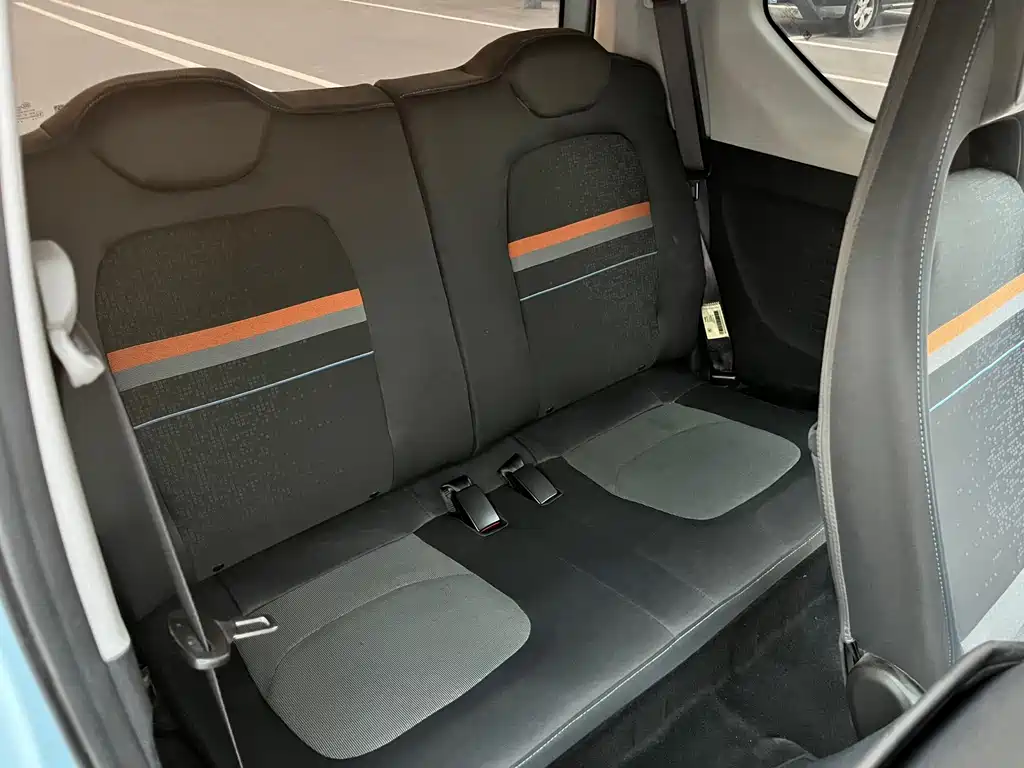 Wuling MINIEV — миниатюра 8