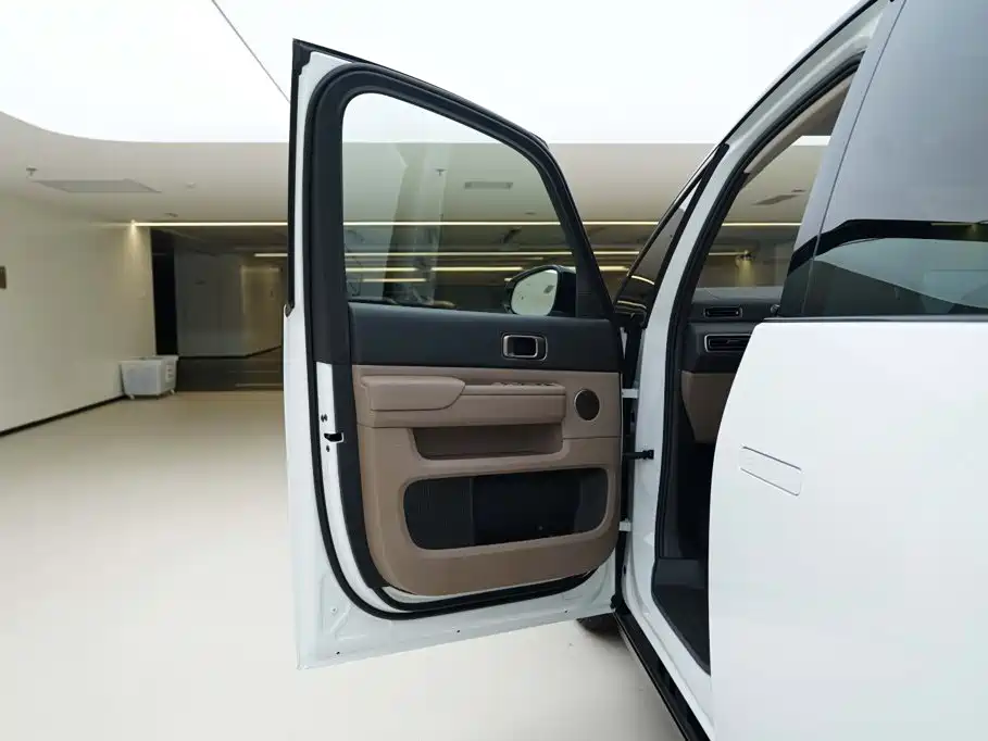 Li Auto Li MEGA — миниатюра 14