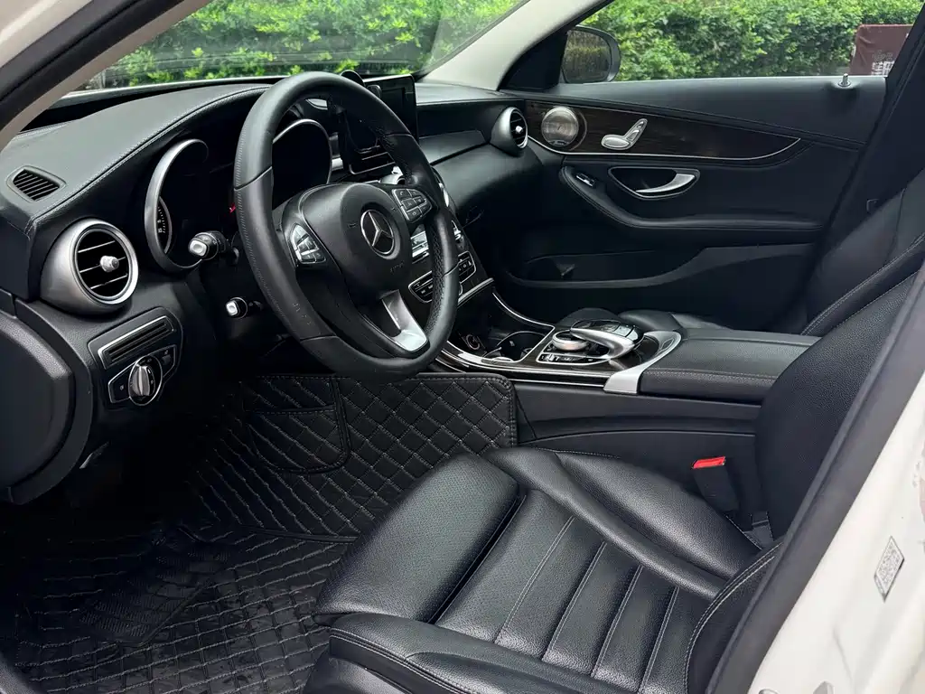 Mercedes-Benz C-Class — миниатюра 9
