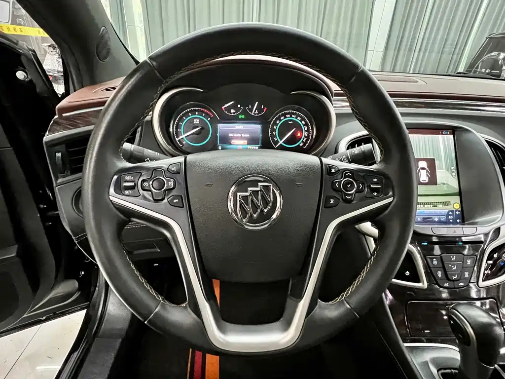 Buick LaCrosse — миниатюра 11