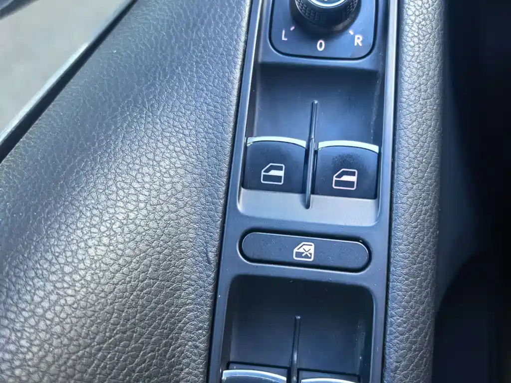 Volkswagen Tiguan — миниатюра 16