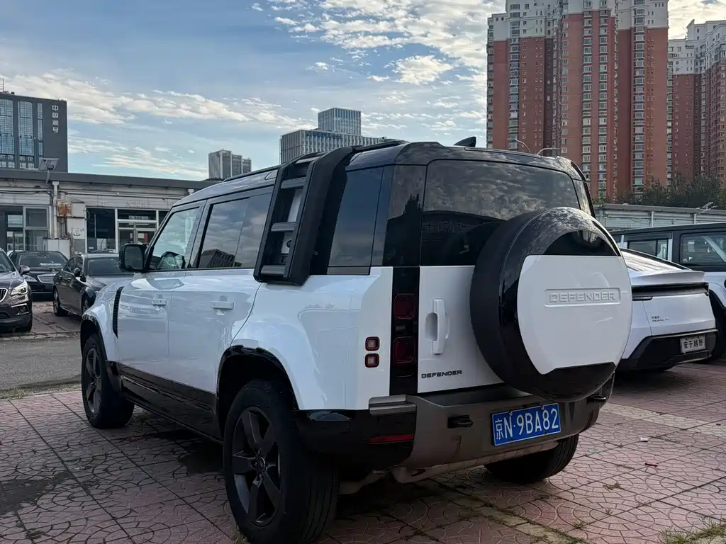 Land Rover Defender — миниатюра 26