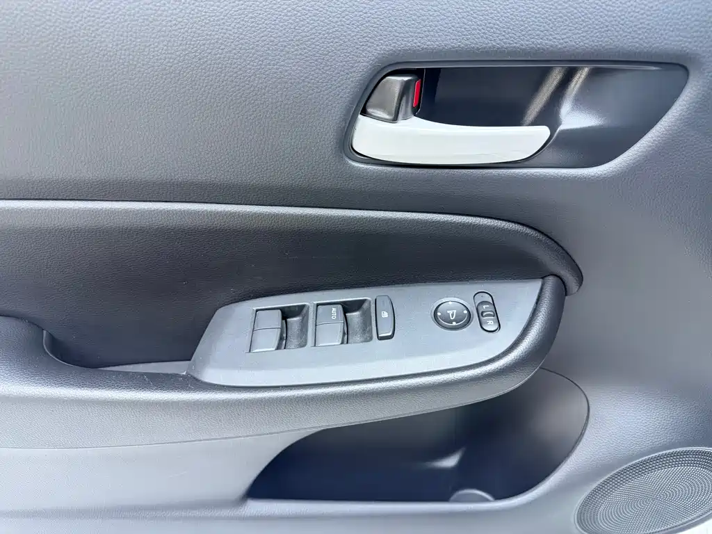 Honda Fit — миниатюра 8