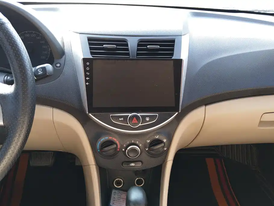 Hyundai Verna — миниатюра 13