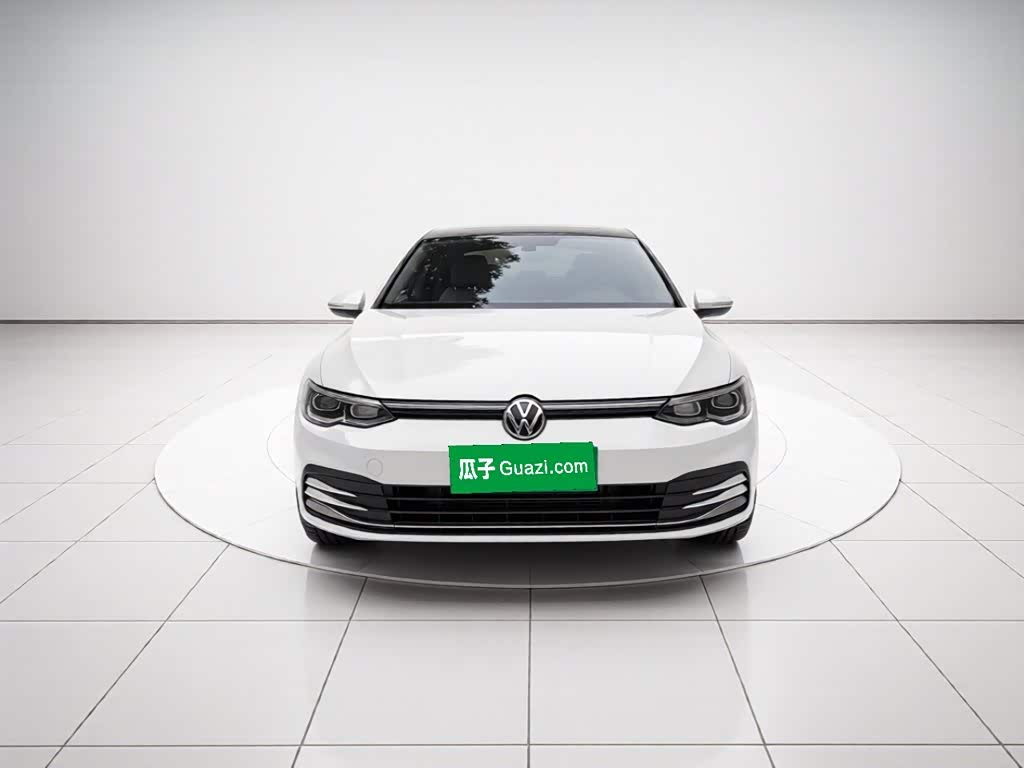 Volkswagen Golf 1.4 л 2021 г. Белый, пробег 36100 км