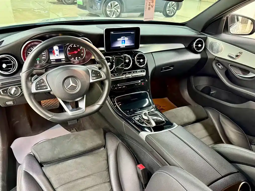 Mercedes-Benz C-Class — миниатюра 6