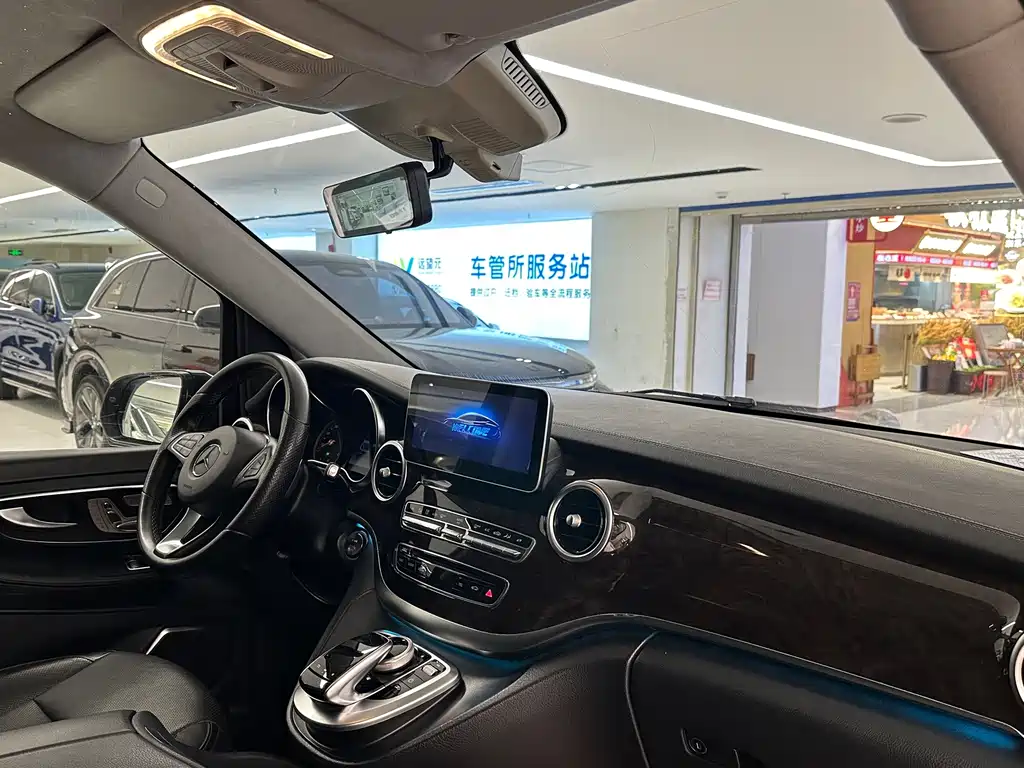 Mercedes-Benz V-Class — миниатюра 13