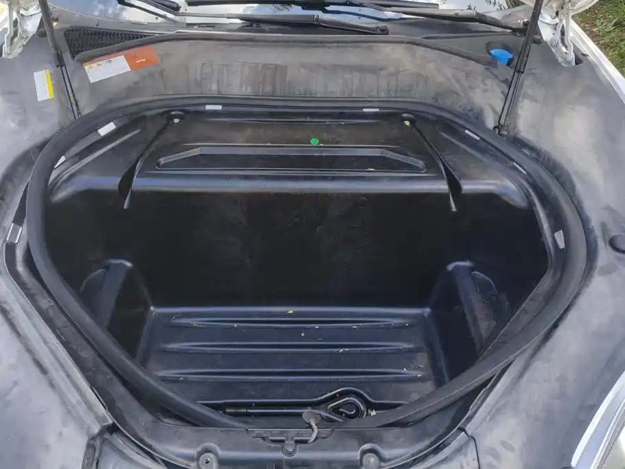 Tesla Model S — миниатюра 10